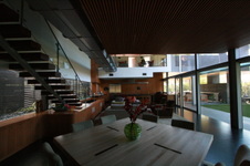 Enlarge photo 16