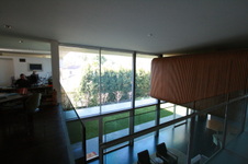 Enlarge photo 51