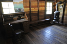 Enlarge photo 230