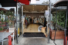Gentleman's Butcher Shop, National Blvd