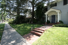 810 Warner Ave