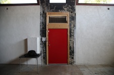 Enlarge photo 1