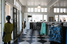 Enlarge photo 106