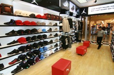Enlarge photo 83