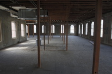 Enlarge photo 49