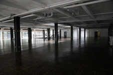 Enlarge photo 19