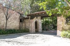 Enlarge photo 215