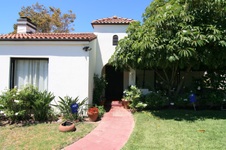 937 S. Plymouth Blvd