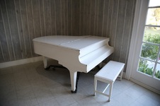 Enlarge photo 118