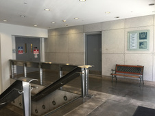 Int Hospital Waiting Room