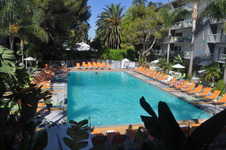 Enlarge photo 89