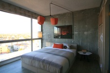 Enlarge photo 88