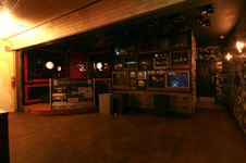 Enlarge photo 210