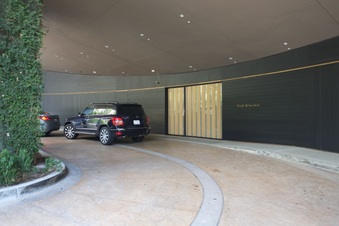 Hinoki & the Bird, Century City