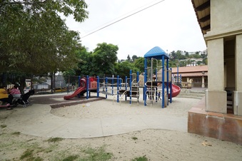 Enlarge photo 24