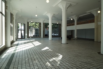 Enlarge photo 42