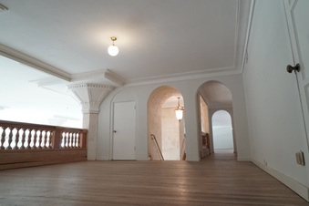 Enlarge photo 54