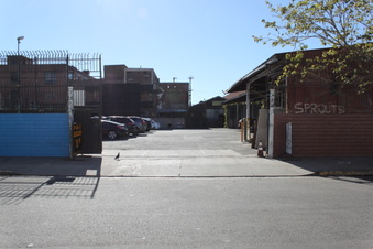 Enlarge photo 16