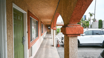 Enlarge photo 18