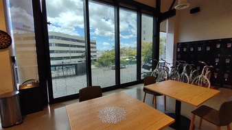 Enlarge photo 10