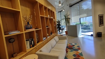 Enlarge photo 23