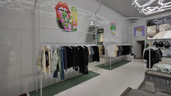 Enlarge photo 10