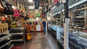 Enlarge photo 17