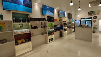 Enlarge photo 18