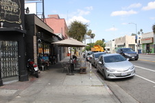 York btw Ave 50 & 51