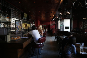 Enlarge photo 33