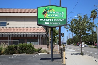 Pickwick Gardens, Burbank