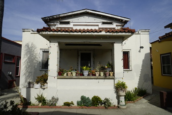 127 E. Ave 44