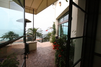 Enlarge photo 32