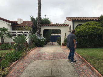 Ext. Neighborhood/Street 