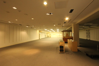 Int / Mall 