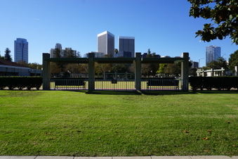 Enlarge photo 44