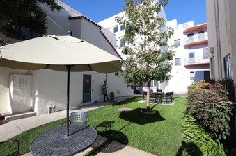 Enlarge photo 11