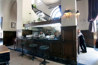 Enlarge photo 19
