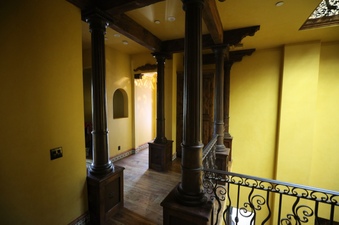 Enlarge photo 77