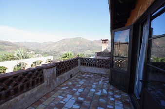 Enlarge photo 89