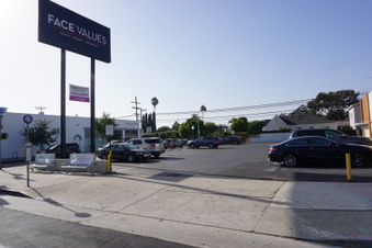 Ext. Supermarket/Carwash