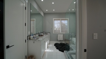 Enlarge photo 56