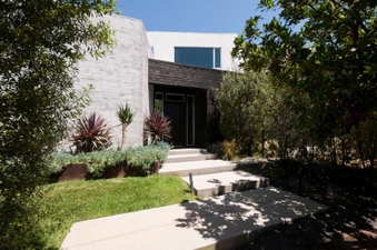 2706 Club Drive
