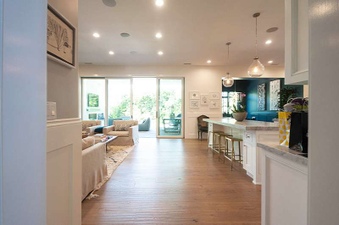Enlarge photo 38