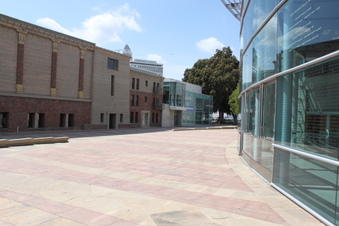 Enlarge photo 76