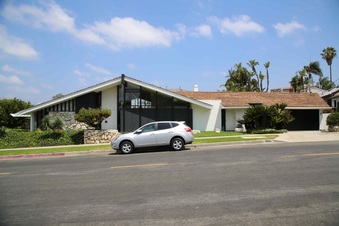 Ext Douglas House