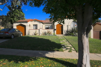 10322 Ilona Ave, Outside Fox