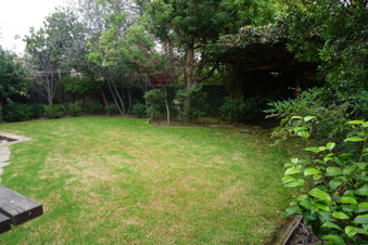 Enlarge photo 23