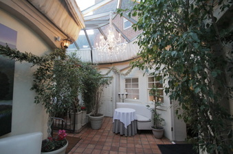 Enlarge photo 54