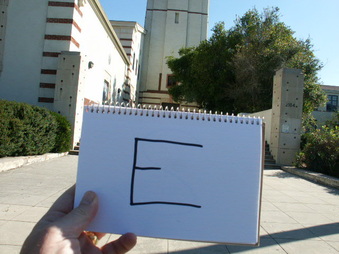 Enlarge photo 100